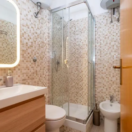 Ht Bilo 2 Colosseo Рим